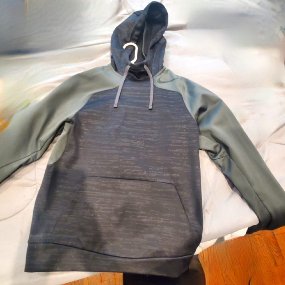 Womens Nike Therma-Fit Sweater